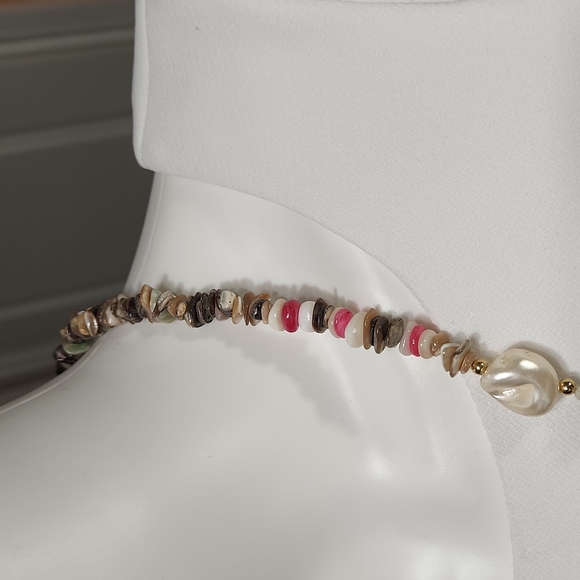 5/$25🌴Mermaid Beach Vibes Shell Necklace - Picture 4 of 6